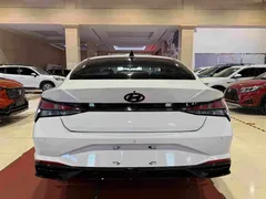 2022 Hyundai Elantra 1.5L CVT GLX Elite — фото 18