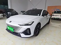 2023 Changan UNI-V 1.5T Premium, белый — фото 1