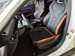 2023 Changan UNI-V 1.5T Premium, белый — фото 15