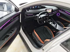 2023 Changan UNI-V 1.5T Premium, белый — фото 16