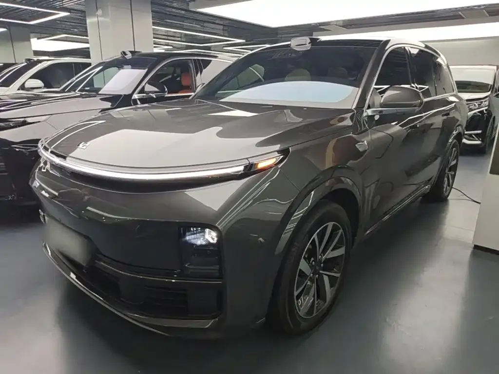 2023 Li Auto L8