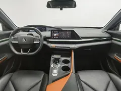 2022 Changan UNI-V 1.5T Premium — фото 5