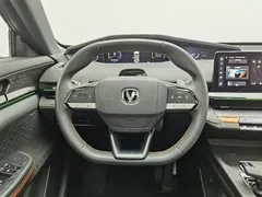 2022 Changan UNI-V 1.5T Premium — фото 11