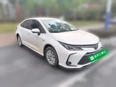 2022 Toyota Corolla 1.8L Hybrid E-CVT, белый — фото 3