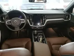 2023 Volvo S60 B4 Luxury, синий — фото 10
