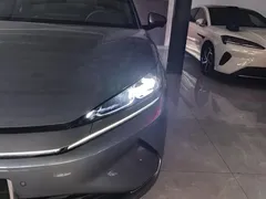2025 BYD Qin L EV 545km Excellence — фото 5