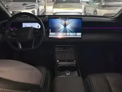 2025 BYD Qin L EV 545km Excellence — фото 12