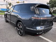 2026 Nio ES8 6-seat Executive Luxury, синий — фото 8