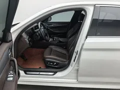 2023 BMW 5 Series 530Li Premium M Sport Package, белый — фото 8