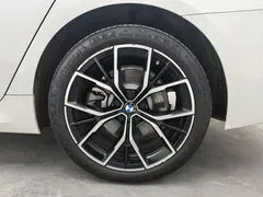 2023 BMW 5 Series 530Li Premium M Sport Package, белый — фото 10