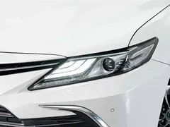 2023 Toyota Camry 2.0G Luxury, белый — фото 4