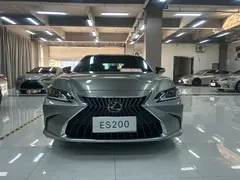 2023 Lexus ES 200 Luxury — фото 2