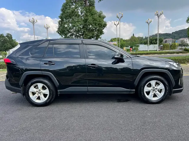 2021 Toyota RAV4 2.0L CVT 2WD Urban