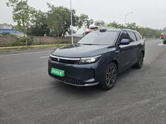 2024 Aito M7 1.5T RWD Smart Driving Ultra 6-seat, синий — фото 1
