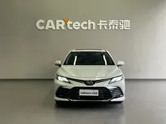 2023 Toyota Camry 2.0G Luxury, белый — фото 2