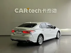 2023 Toyota Camry 2.0G Luxury, белый — фото 4