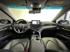 2023 Toyota Camry 2.0G Luxury, белый — фото 9