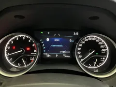2023 Toyota Camry 2.0G Luxury, белый — фото 15