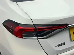 2021 Toyota Corolla 1.2T S-CVT Luxury, белый — фото 15