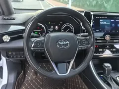 2022 Toyota Avalon Hybrid 2.5L Luxury, белый — фото 14