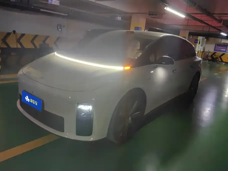 2025 Li Auto i6 4WD Standard