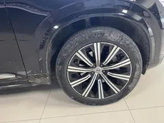 2023 Volvo XC90 B5 Luxury 5-seat, чёрный — фото 3