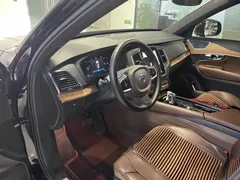 2023 Volvo XC90 B5 Luxury 5-seat, чёрный — фото 6