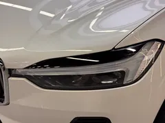 2023 Volvo XC60 4WD Luxury, белый — фото 5