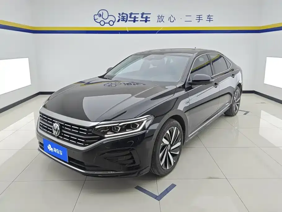 2023 Volkswagen Passat 330TSI Luxury