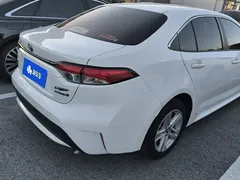 2022 Toyota Levin Hybrid 1.8H E-CVT Leading, белый — фото 3
