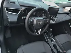 2022 Toyota Levin Hybrid 1.8H E-CVT Leading, белый — фото 12