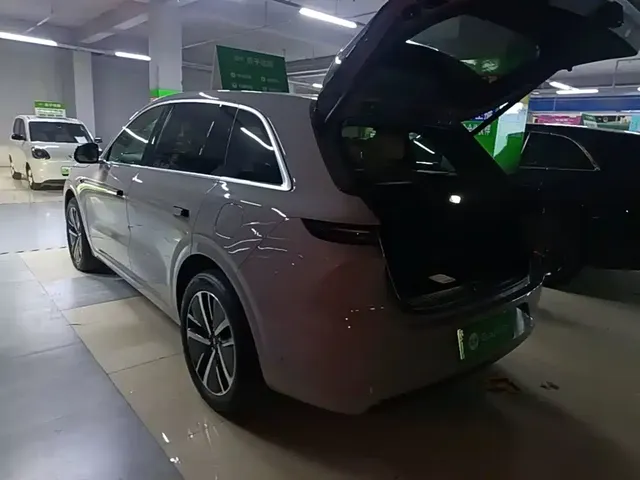 2024 Li Auto L6
