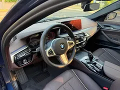 2021 BMW 5 Series 530Li Leading M Sport Package, синий — фото 9