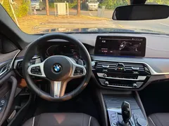 2021 BMW 5 Series 530Li Leading M Sport Package, синий — фото 18