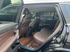 2022 BMW X5 30Li Premium M Sport Package, чёрный — фото 5