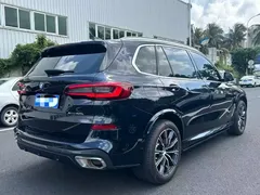 2022 BMW X5 30Li Premium M Sport Package, чёрный — фото 9