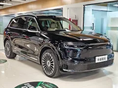 2026 Aito M7 EV Max 4WD 5-Seat, чёрный — фото 3