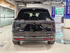 2026 Aito M7 EV Max 4WD 5-Seat, чёрный — фото 6