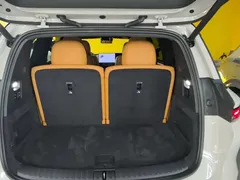 2025 Li Auto i8 Standard — фото 19