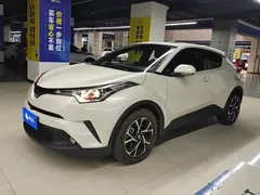 2020 Toyota C-HR 2.0L, белый — фото 1