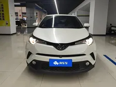 2020 Toyota C-HR 2.0L, белый — фото 2