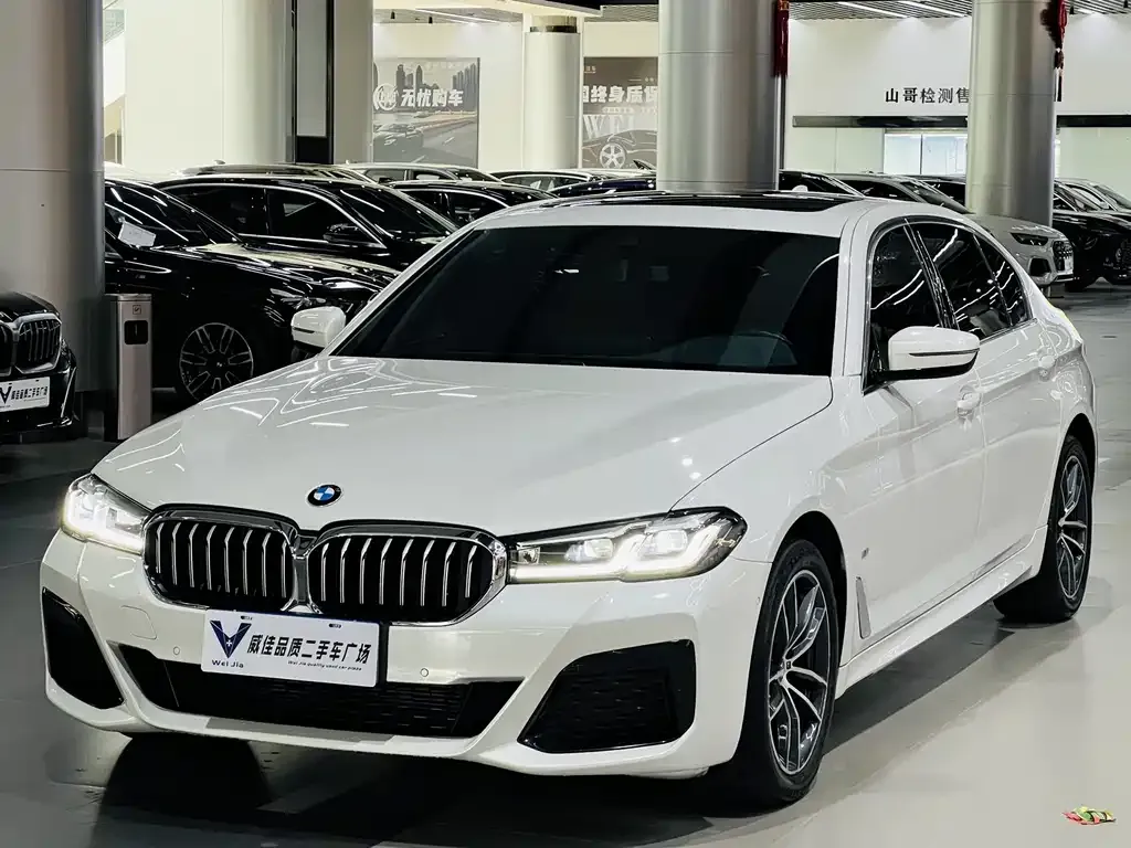 2022 BMW 5 Series 525Li M Sport Package