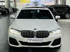 2022 BMW 5 Series 525Li M Sport Package, белый — фото 2