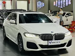2022 BMW 5 Series 525Li M Sport Package, белый — фото 3