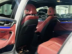 2022 BMW 5 Series 525Li M Sport Package, белый — фото 5