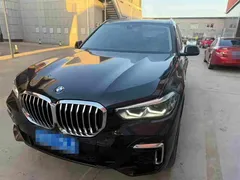 2022 BMW X5 30Li M Sport Package, чёрный — фото 1