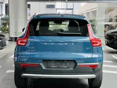 2023 Volvo XC40 Fashion, синий — фото 8