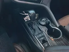 2019 Toyota Camry 2.5G Luxury, белый — фото 16