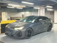 2022 Changan UNI-V 1.5T Premium — фото 2