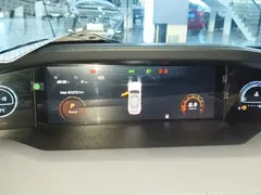 2022 Changan UNI-V 1.5T Premium — фото 12